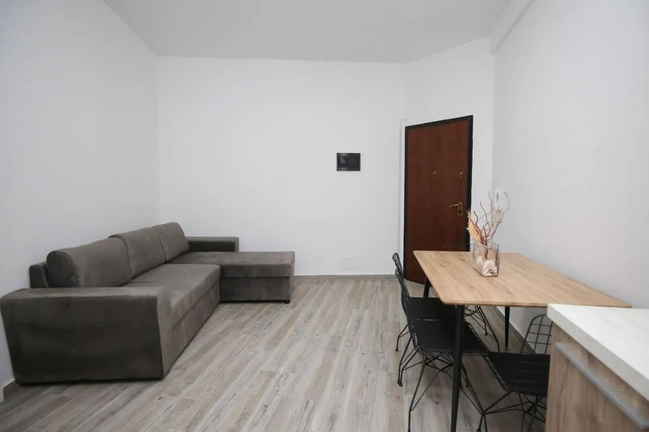 Pearl Apartament Влёра 0*,